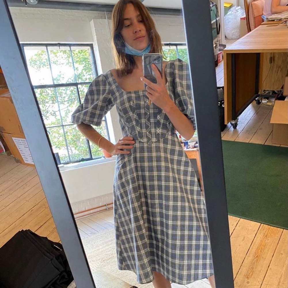 ISO these AlexaChung dresses! Preferably in a US 8 or 10